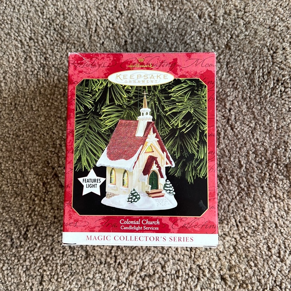 Hallmark 1999 Colonial Church ornament, #2 in the Candlelight Services series.